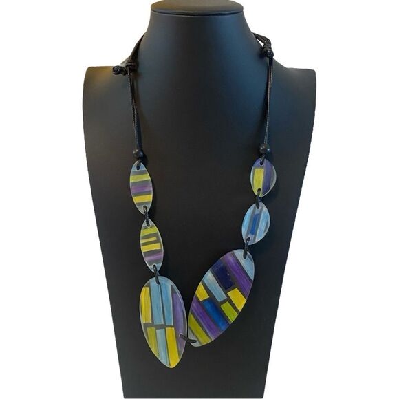 Sylca Resin Frosted Geometric Statement Necklace w/ Adjustable Wax Cord. - Picture 4 of 7